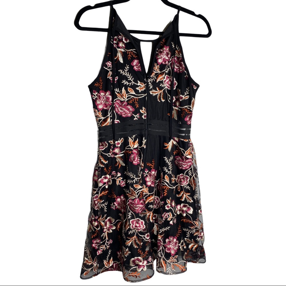 BCX Dress floral halter top v-neck dress size 11 - Picture 7 of 12